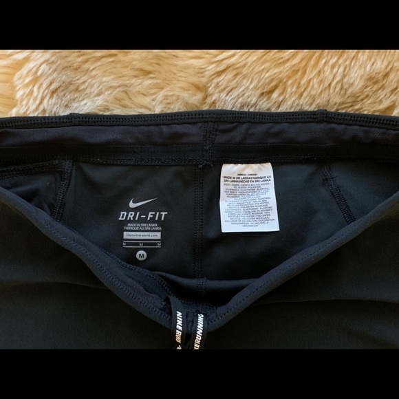 NWOT Nike Dri-Fit Capri Leggings - Picture 9 of 12